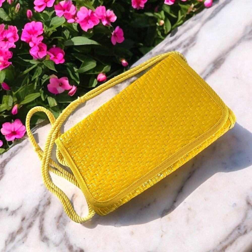 Vintage 90's Lord & Taylor Bright Yellow Woven Wicker Shoulder Bag Crossbody Y2K